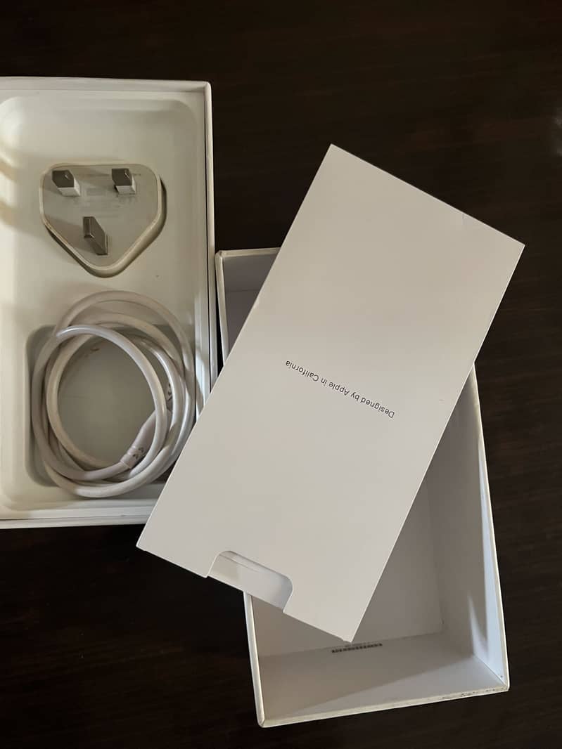 Apple iPhone 7 Plus 6
