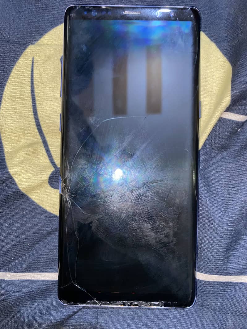 Samsung Mobile Note 8 1