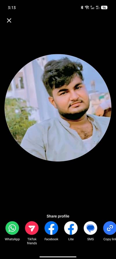 Mujhy kaam ki zarorat hai