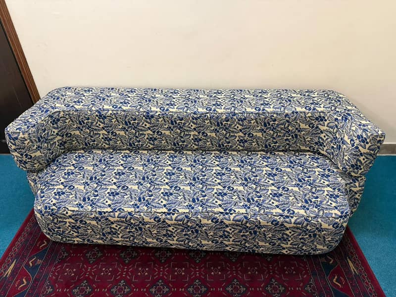 Sofa come bed 1