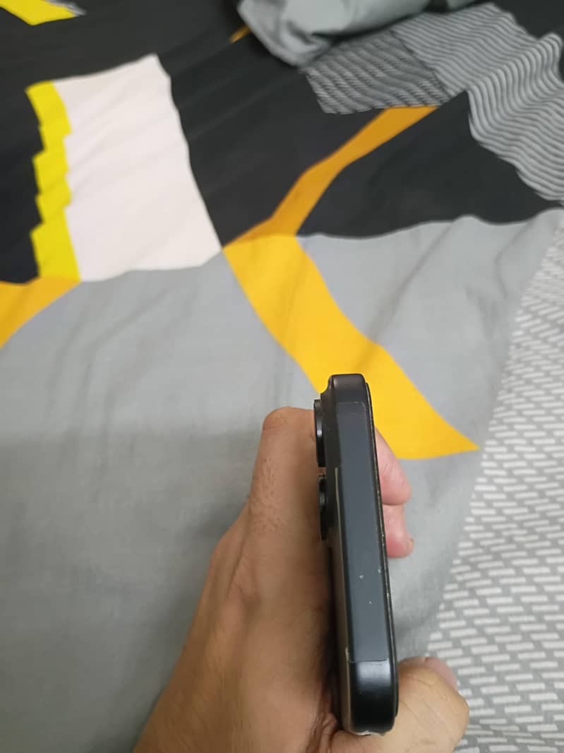 Apple iPhone 15 3