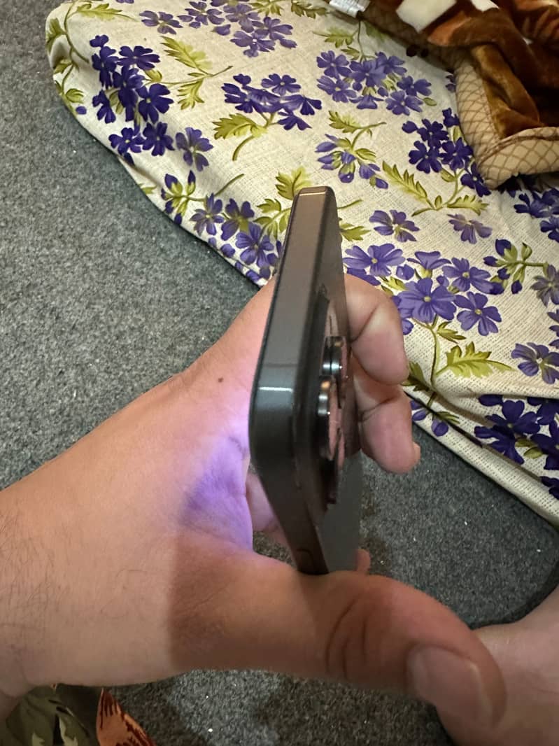 Apple iPhone 15 Pro Max 5