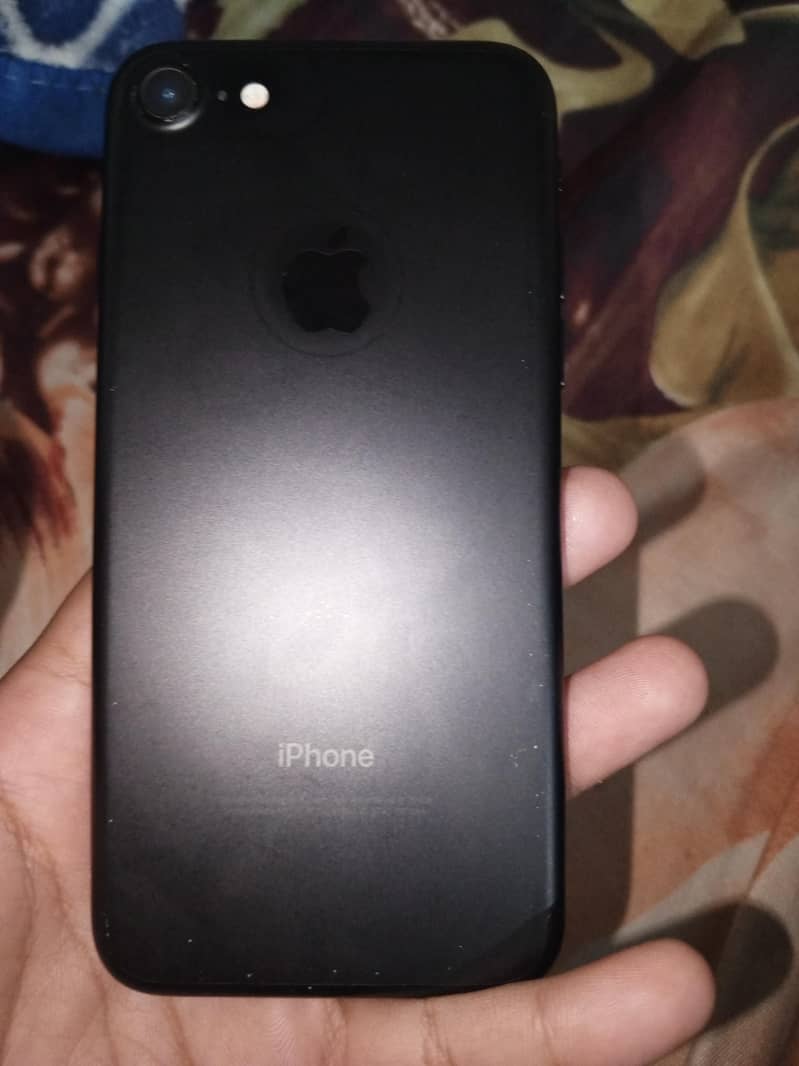 Apple iPhone 7 1