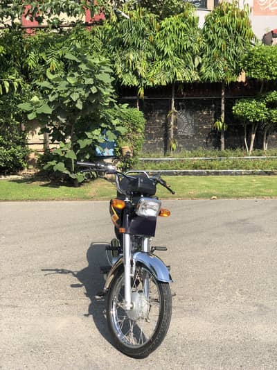 Cd 70 first owner black colour brand new