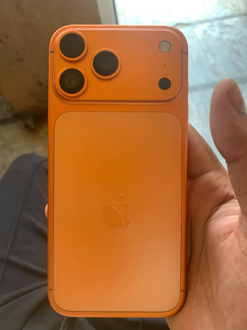 Apple iPhone 17 Pro Max 0