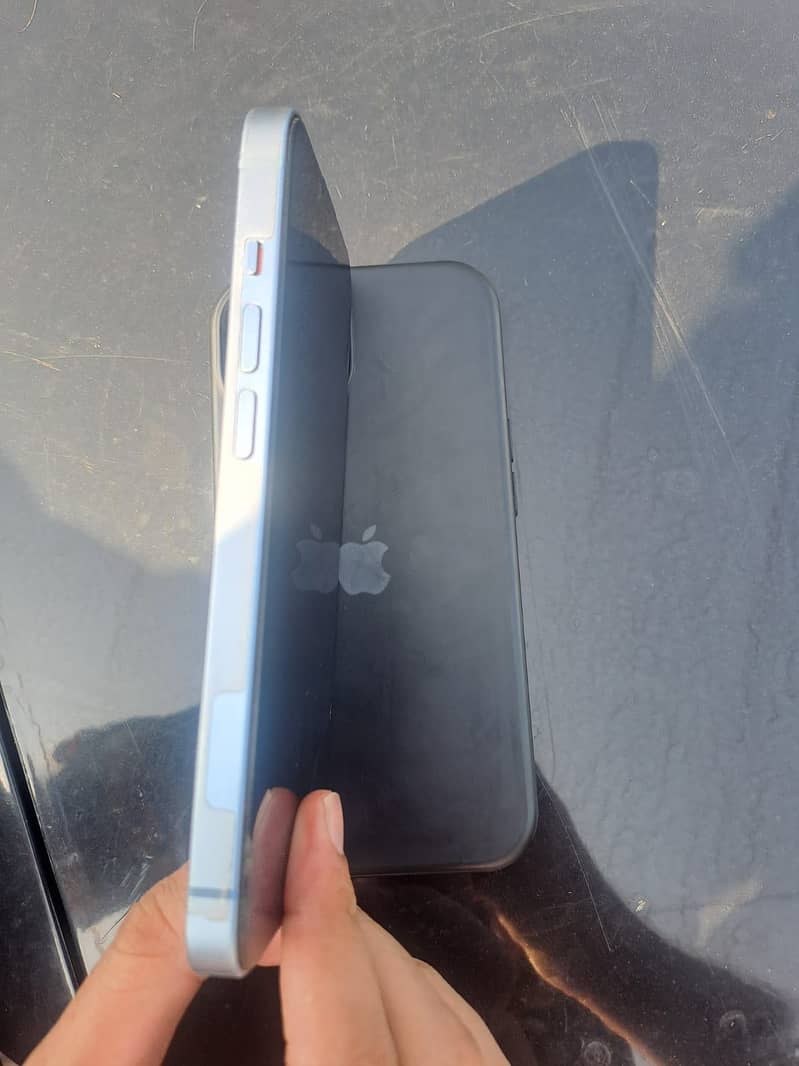 Apple iPhone 14 4