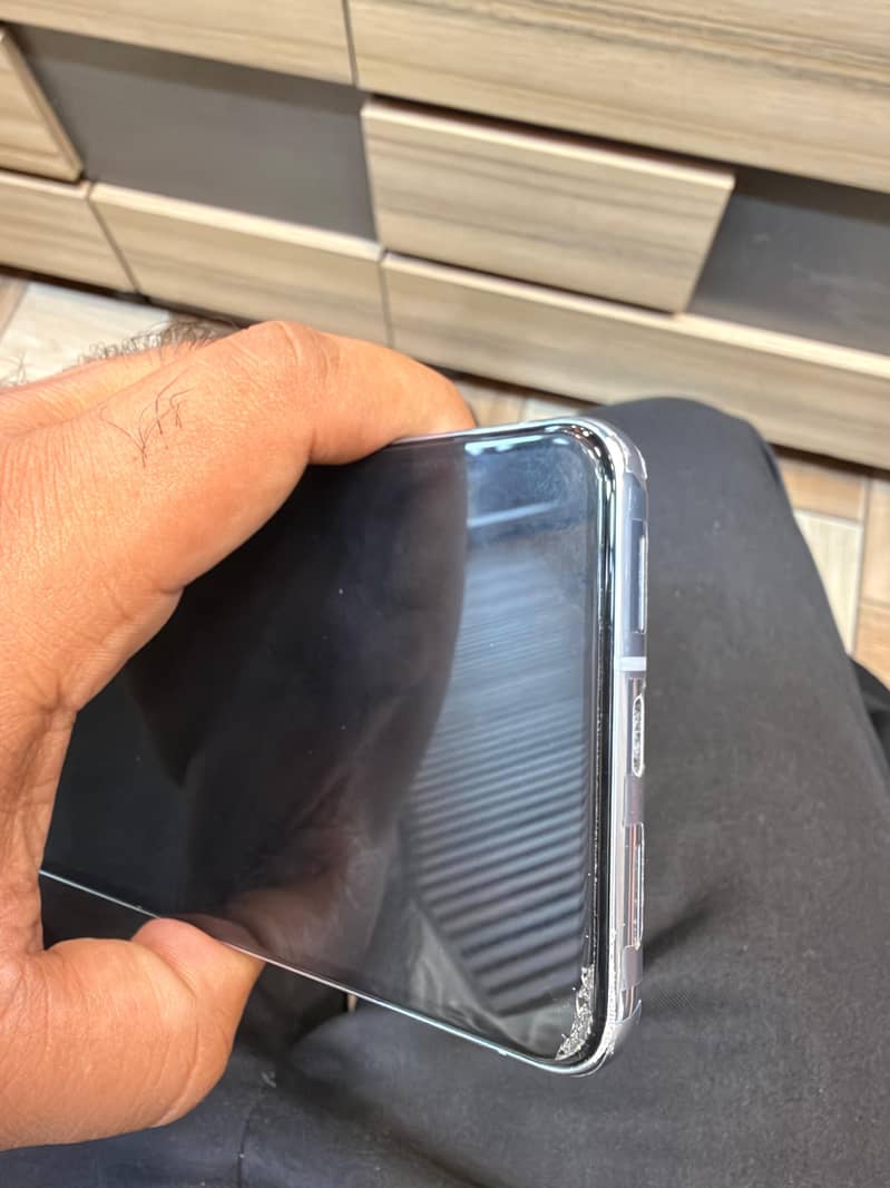 Google Pixel 8 Pro 2