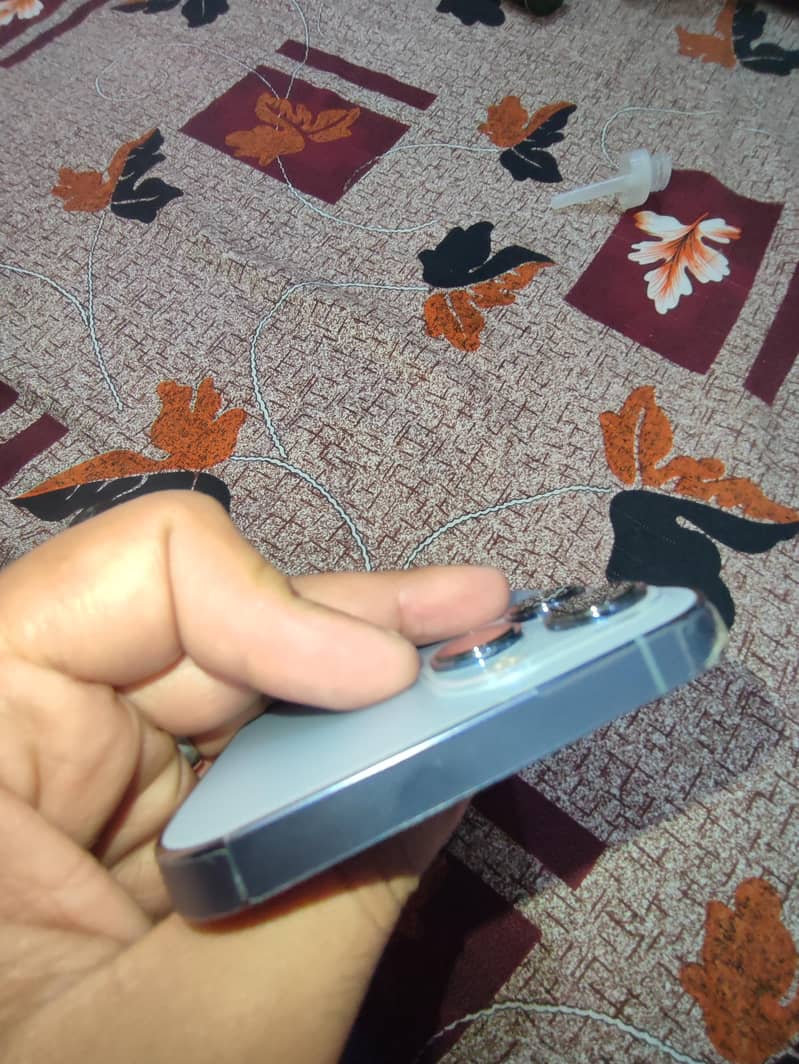 Apple iPhone 13 Pro Max 6