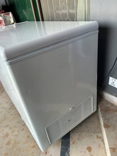 Haier deep freezer(inverter)  HDF 405-C