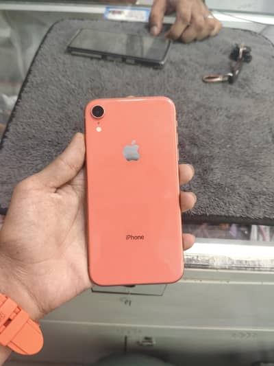 Apple iPhone XR