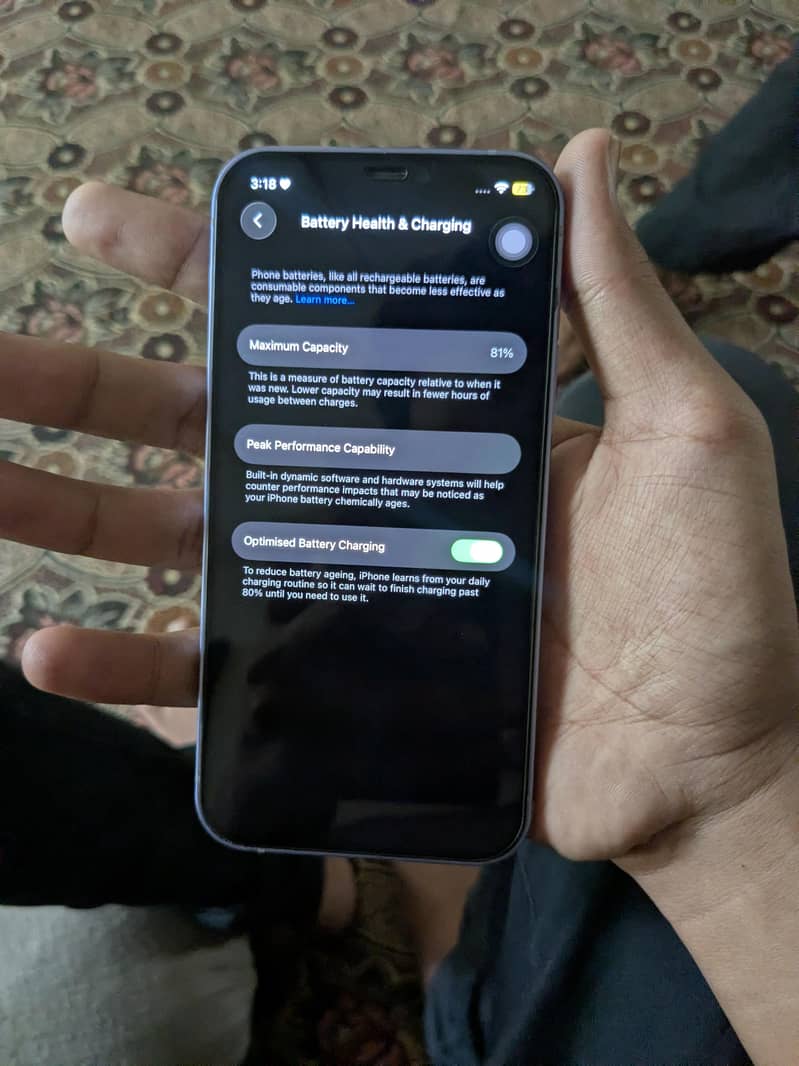 Apple iPhone 12 6