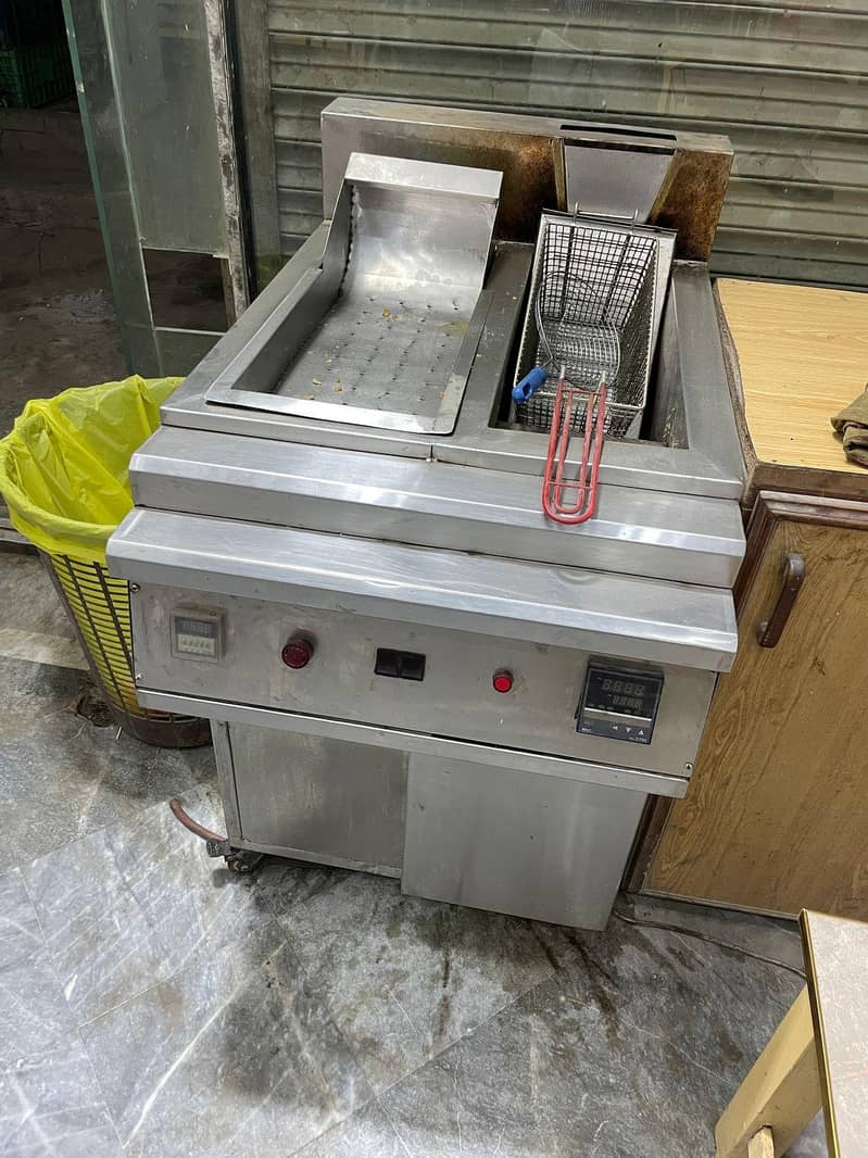 shawarma counter. 3