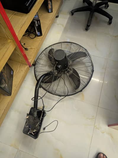 GFC BRACKET FAN 24 Inch Cheap