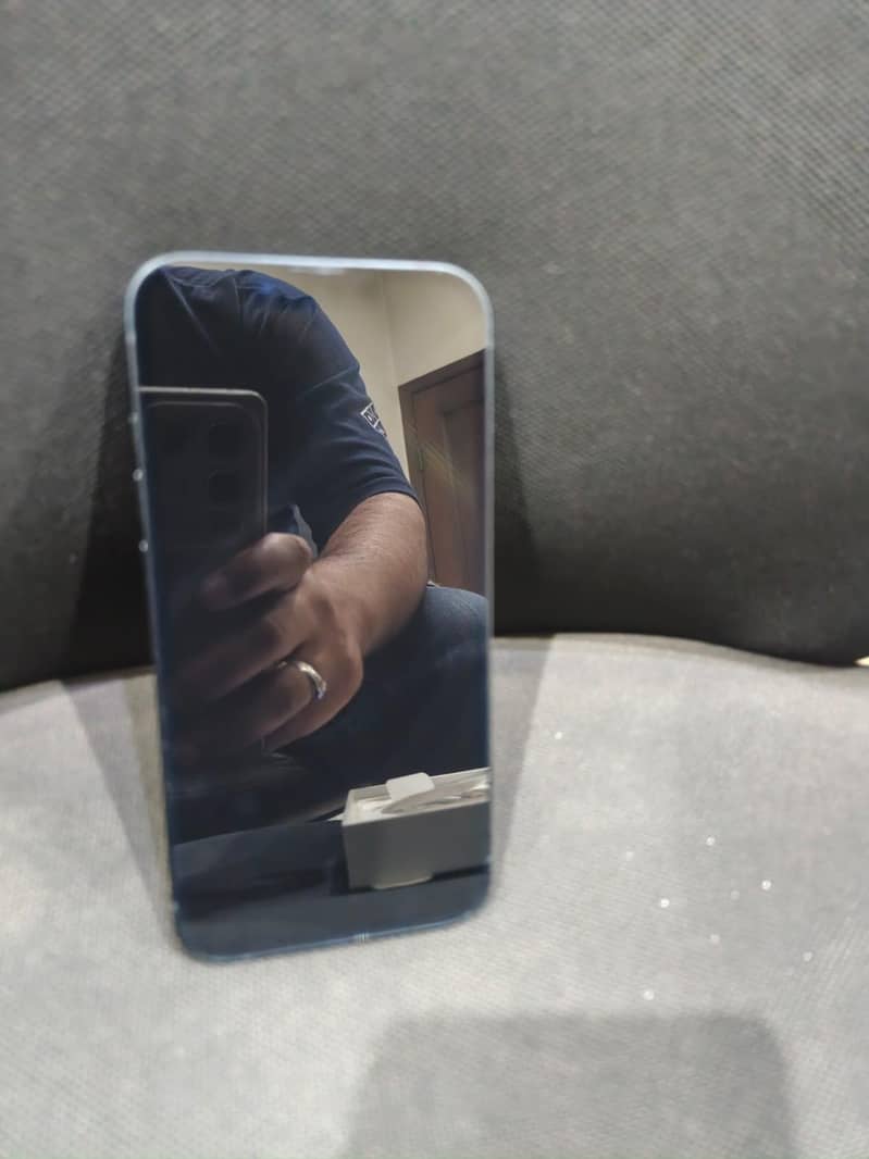 Apple iPhone 13 3
