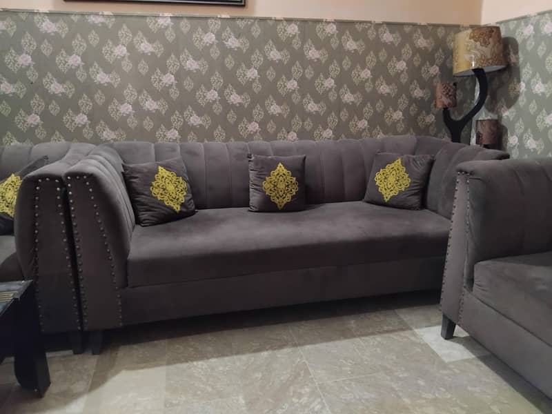 3-2-1 sofa set, 2 chairs & center Table 0