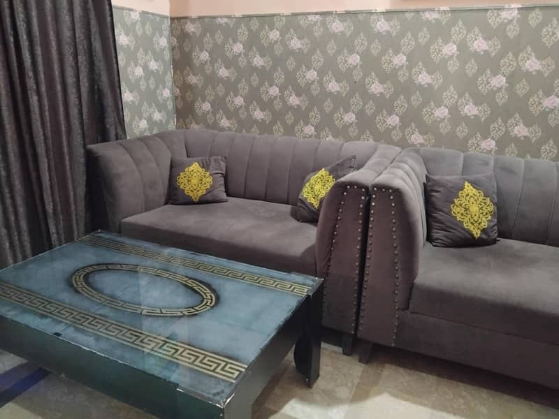 3-2-1 sofa set, 2 chairs & center Table 1