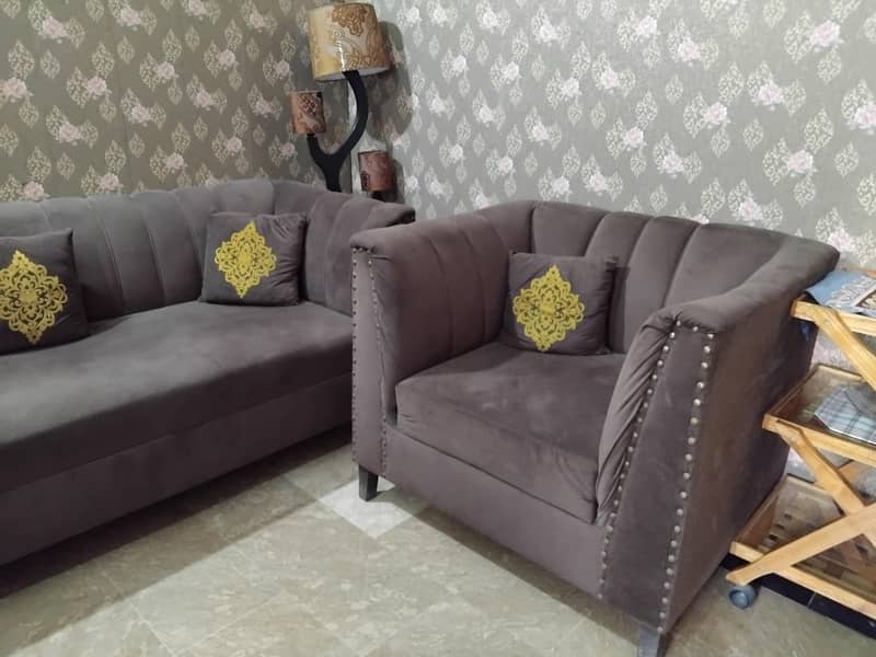 3-2-1 sofa set, 2 chairs & center Table 2