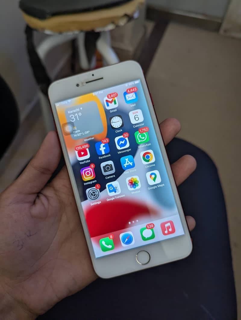 Apple iPhone 7 Plus 0