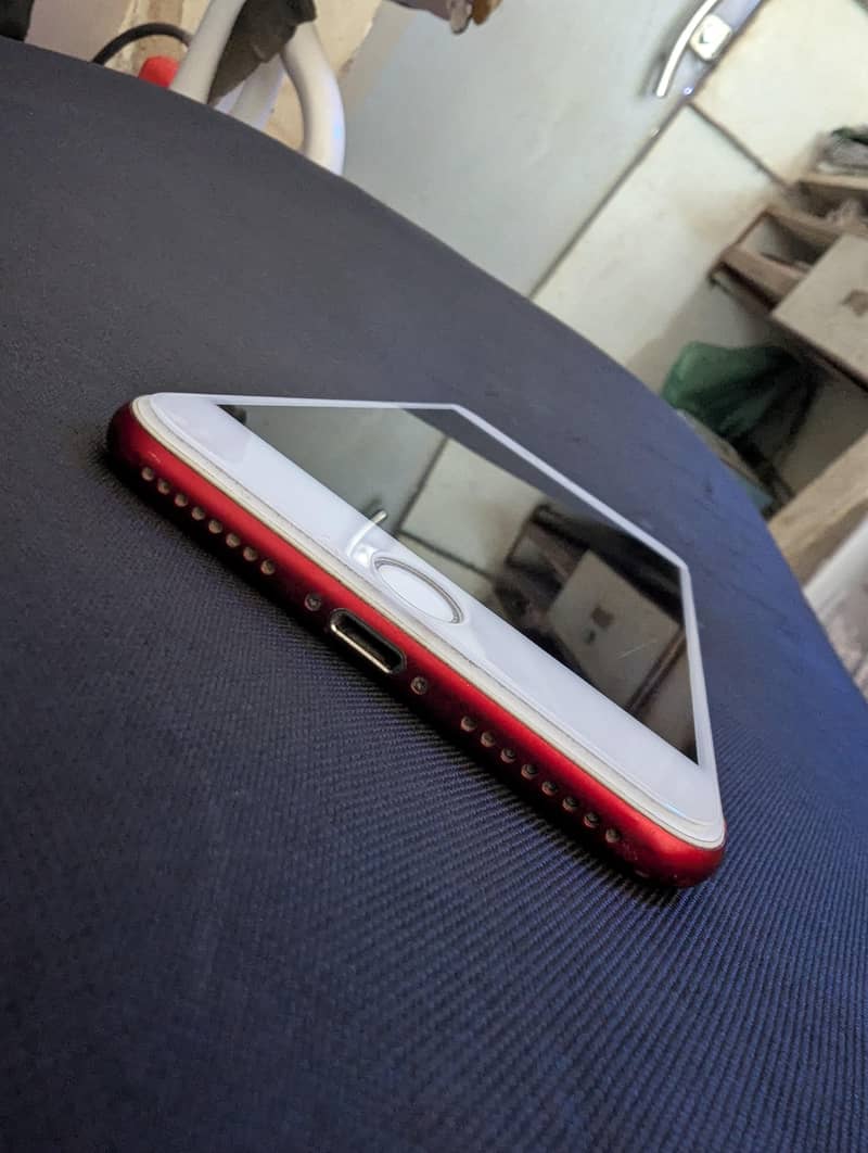 Apple iPhone 7 Plus 4