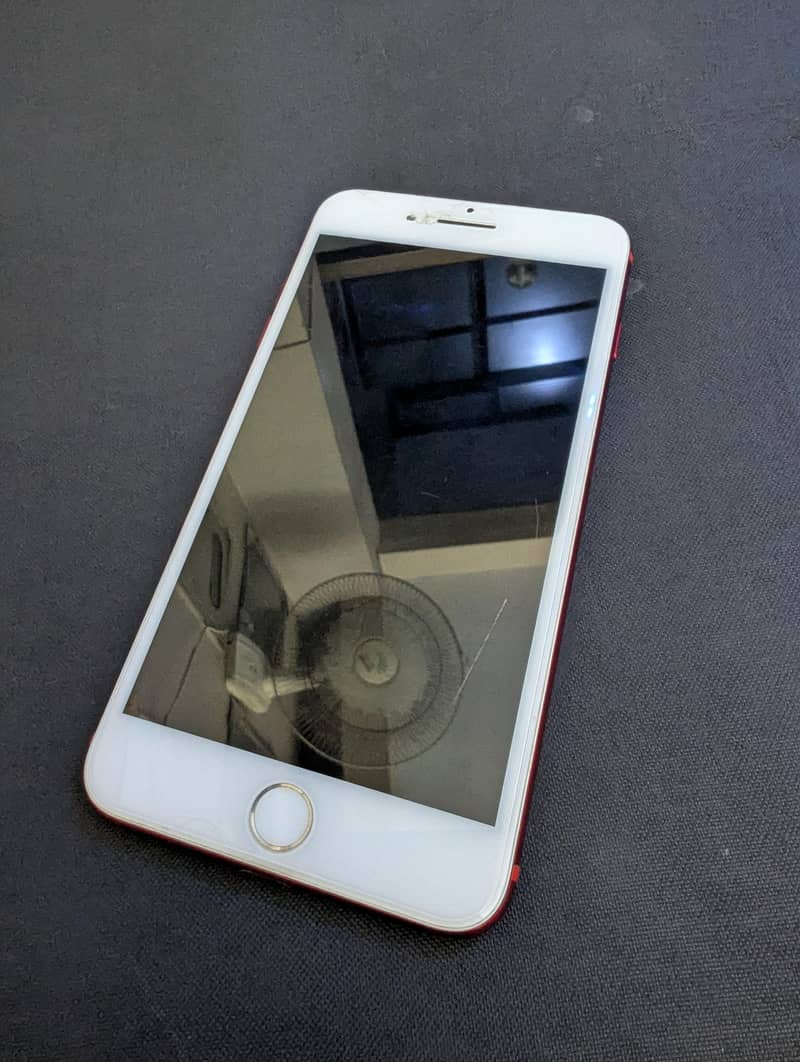 Apple iPhone 7 Plus 9
