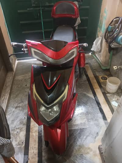 Original 3 wheel scooty without battery