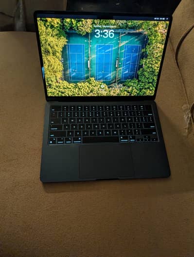 MacBook Air M3 - 512Gb and 16Gb Ram