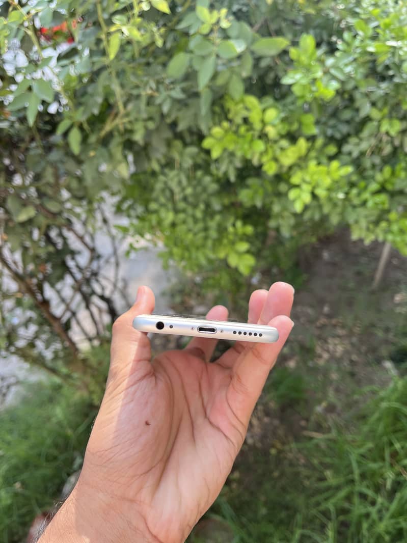 Apple iPhone 6 3