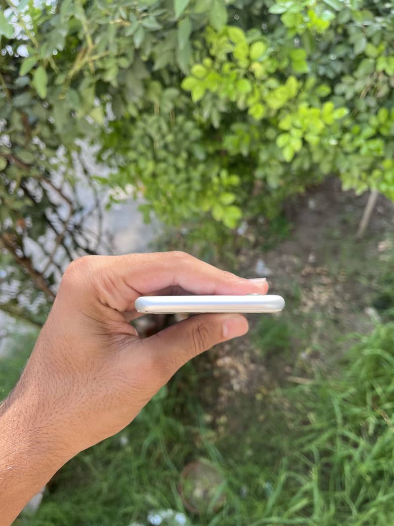 Apple iPhone 6 4