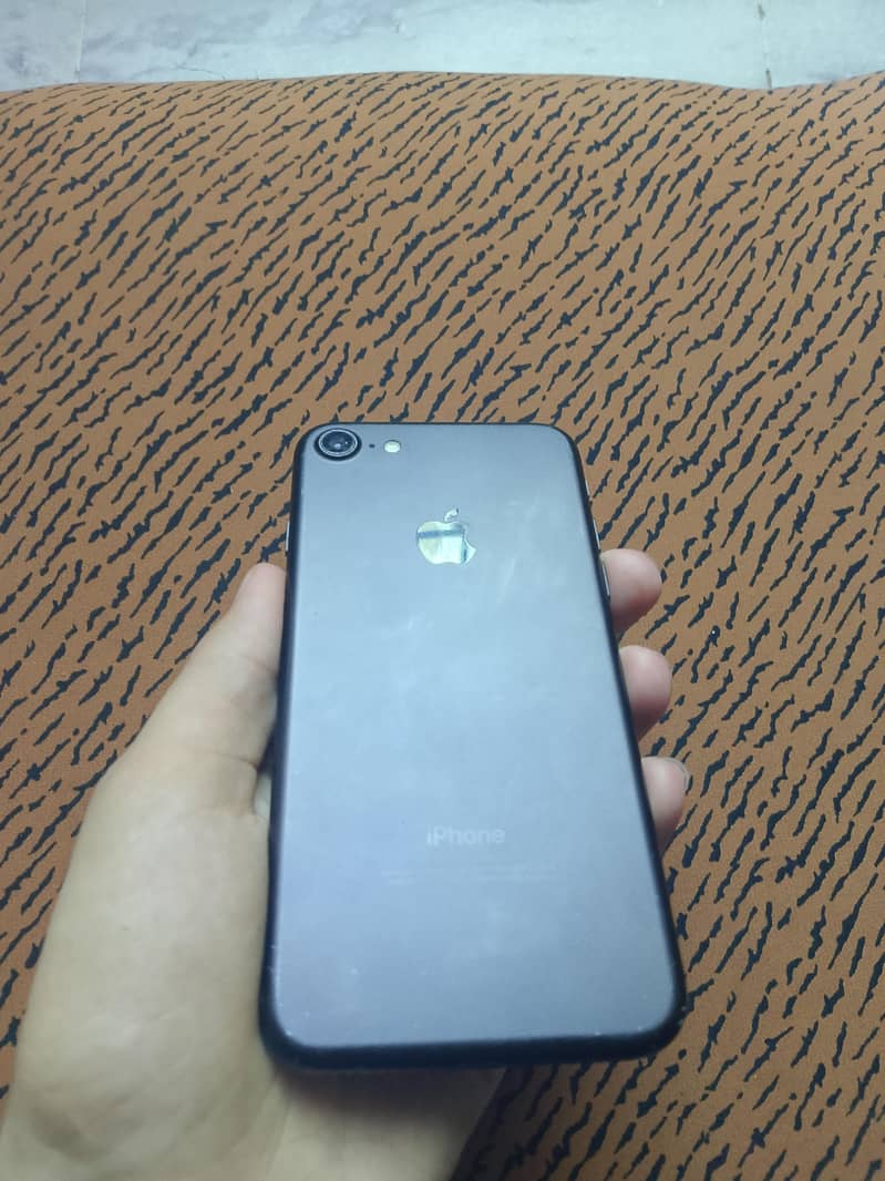 Apple iPhone 7 Plus 4