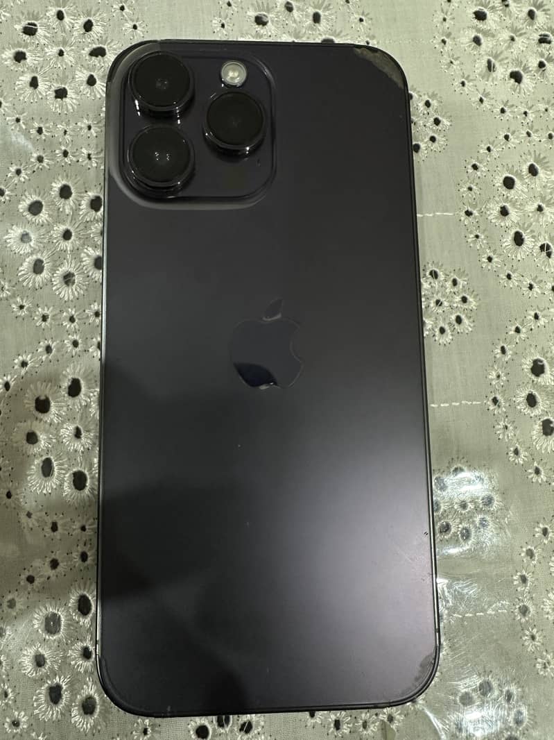 Apple iPhone 14 Pro Max 1