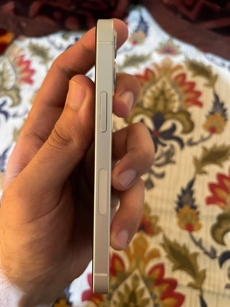 Apple iPhone 12 mini 4