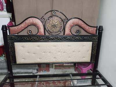 affordable bed/double bed