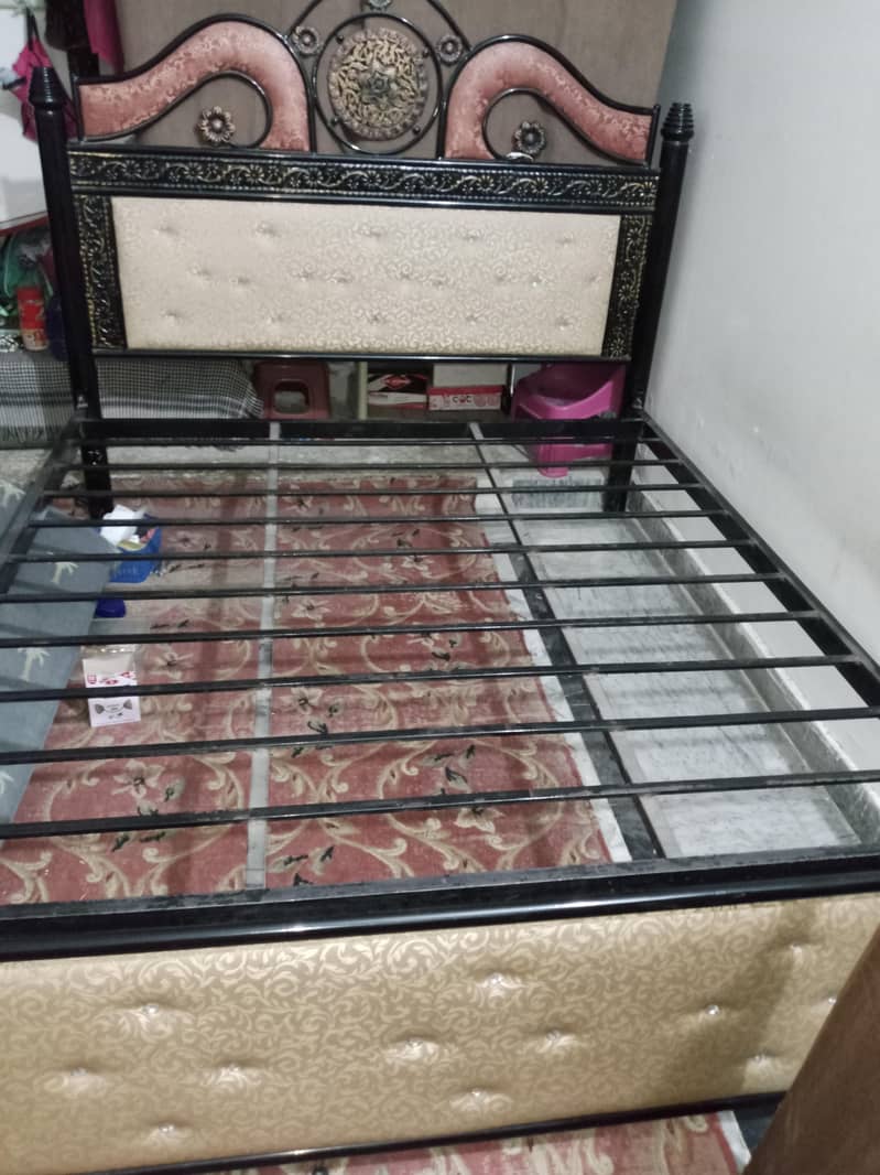 affordable bed/double bed 3