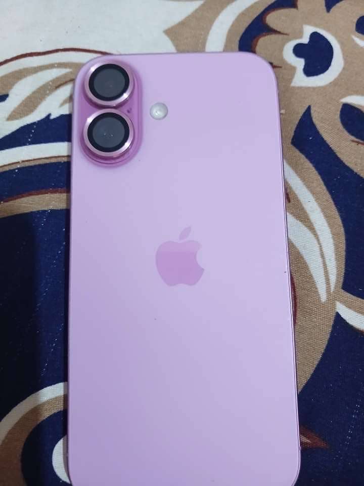Apple iPhone 16 1