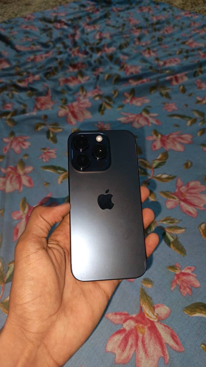 Apple iPhone 15 Pro 1
