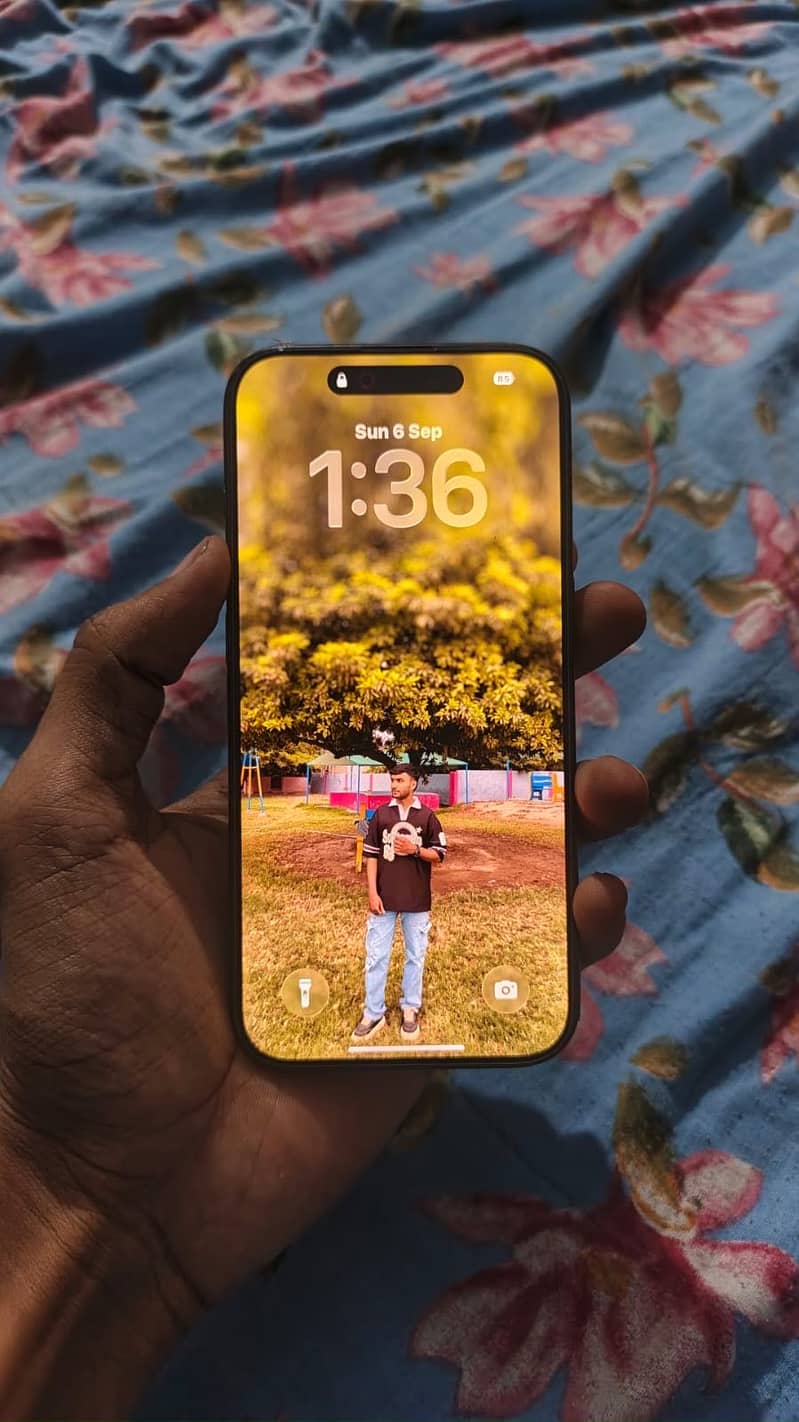 Apple iPhone 15 Pro 2