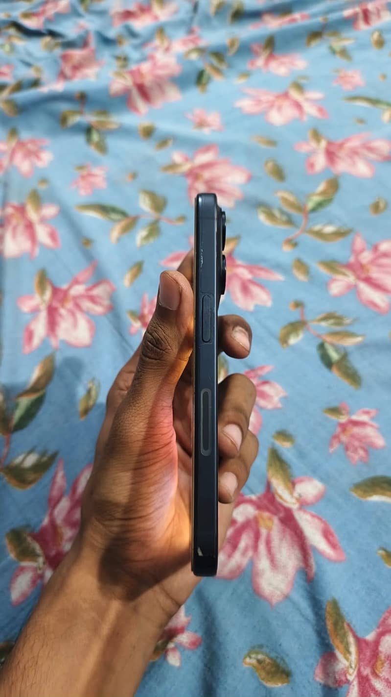 Apple iPhone 15 Pro 7
