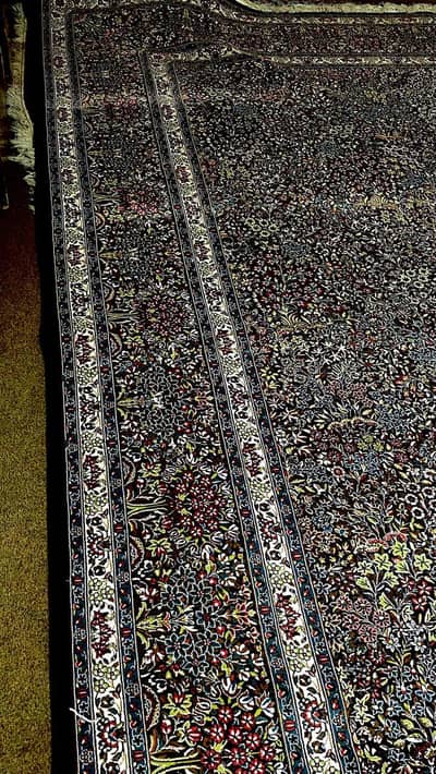 Premium Hand-Look Persian Carpet