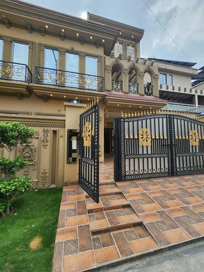 10 Marla Spanish Style Luxury Double Storey House Available For Sale