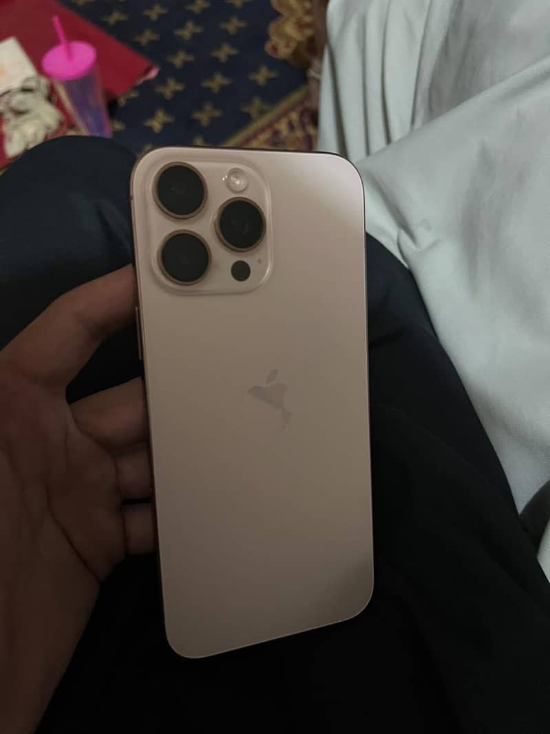 Apple iPhone 16 Pro Max 5