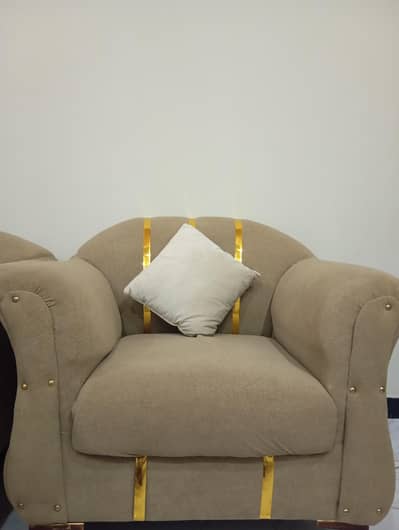 Beautiful Luxury Beige Golden Sofa Set | 3+2+1 | Excellent Condition