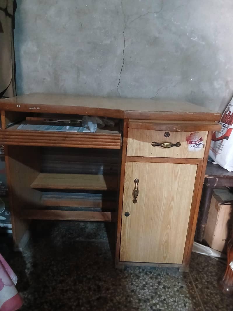 Executive Computer Table / Wooden Office Study Desk 3