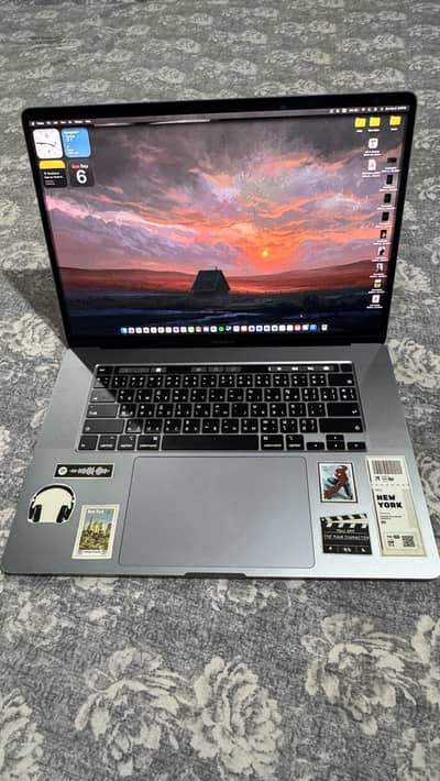 Macbook Pro 2019 16 inches macos tahoe with 16gb ram 4 gb graphics