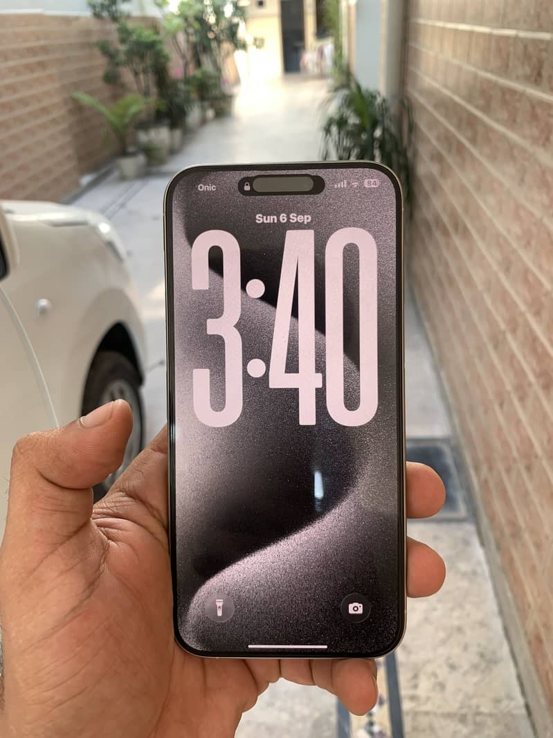 Apple iPhone 15 Pro Max 3