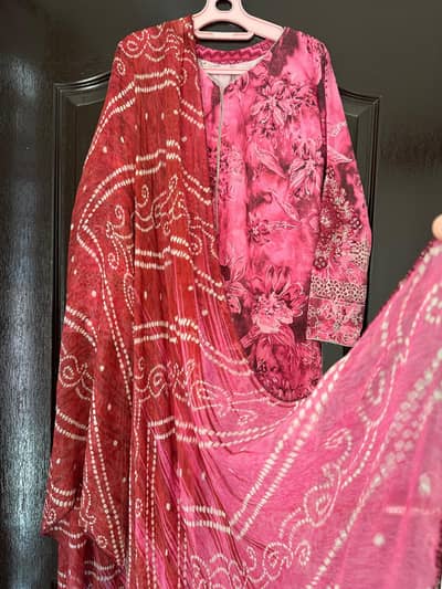EMBROIDERED LAWN SUIT WITH CHIFFON DUPATTA