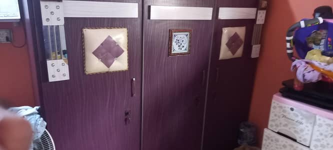 3 door wardrobes