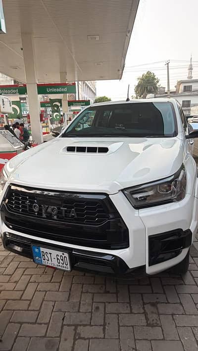 Toyota Hilux Revo V 2017