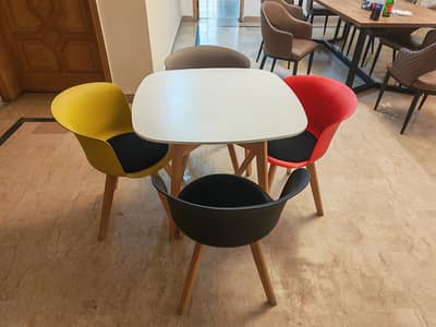 Modern 4-Seater Dining Table with 4 Colorful Chairs – Like New