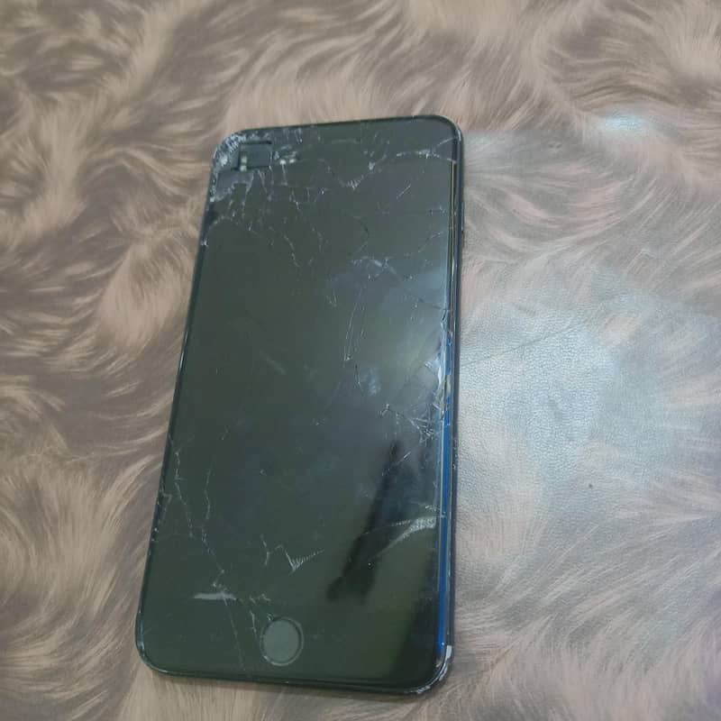 Apple iPhone 7 Plus 1