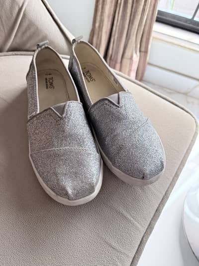 TOMS Sparkle Silver Slip-On Shoes 